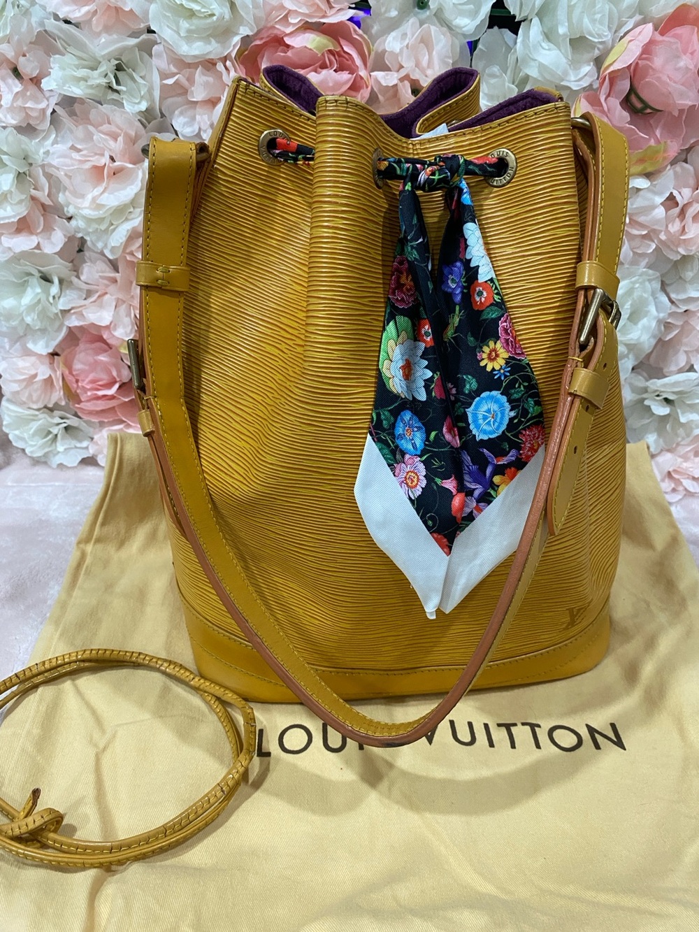 Louis Vuitton Epi Noe Bucket Bag